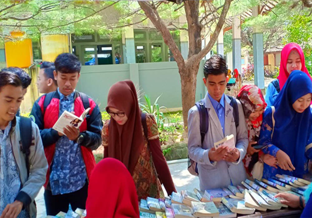 BEM FKIP SELENGGARAKAN SEMARAK LITERASI